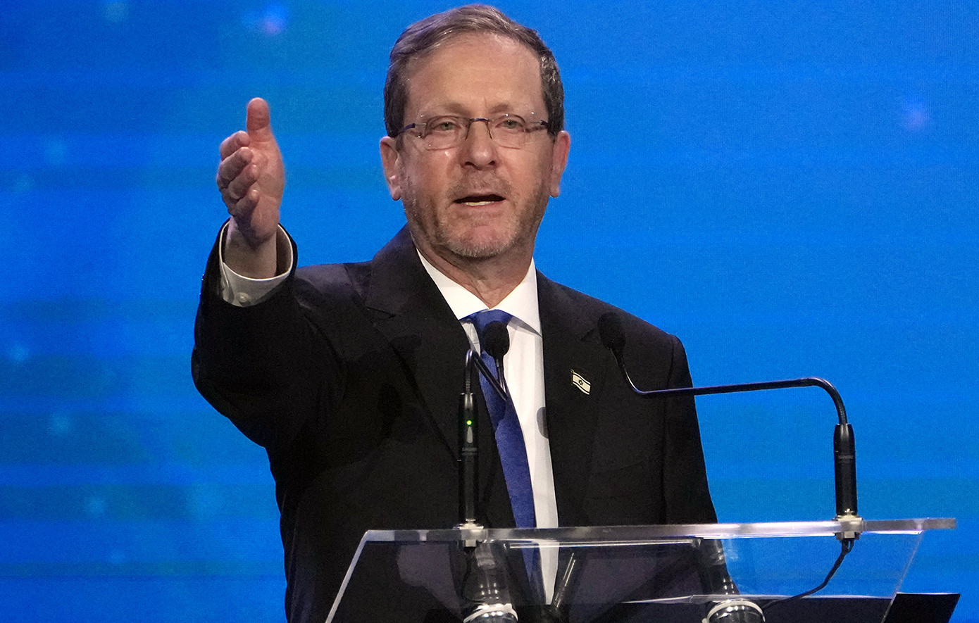 Πρόεδρος Ισραήλ: «Το Ιράν κινούνταν γρήγορα προς τη δημιουργία αποθέματος περίπου 20.000 βαλλιστικών πυραύλων»