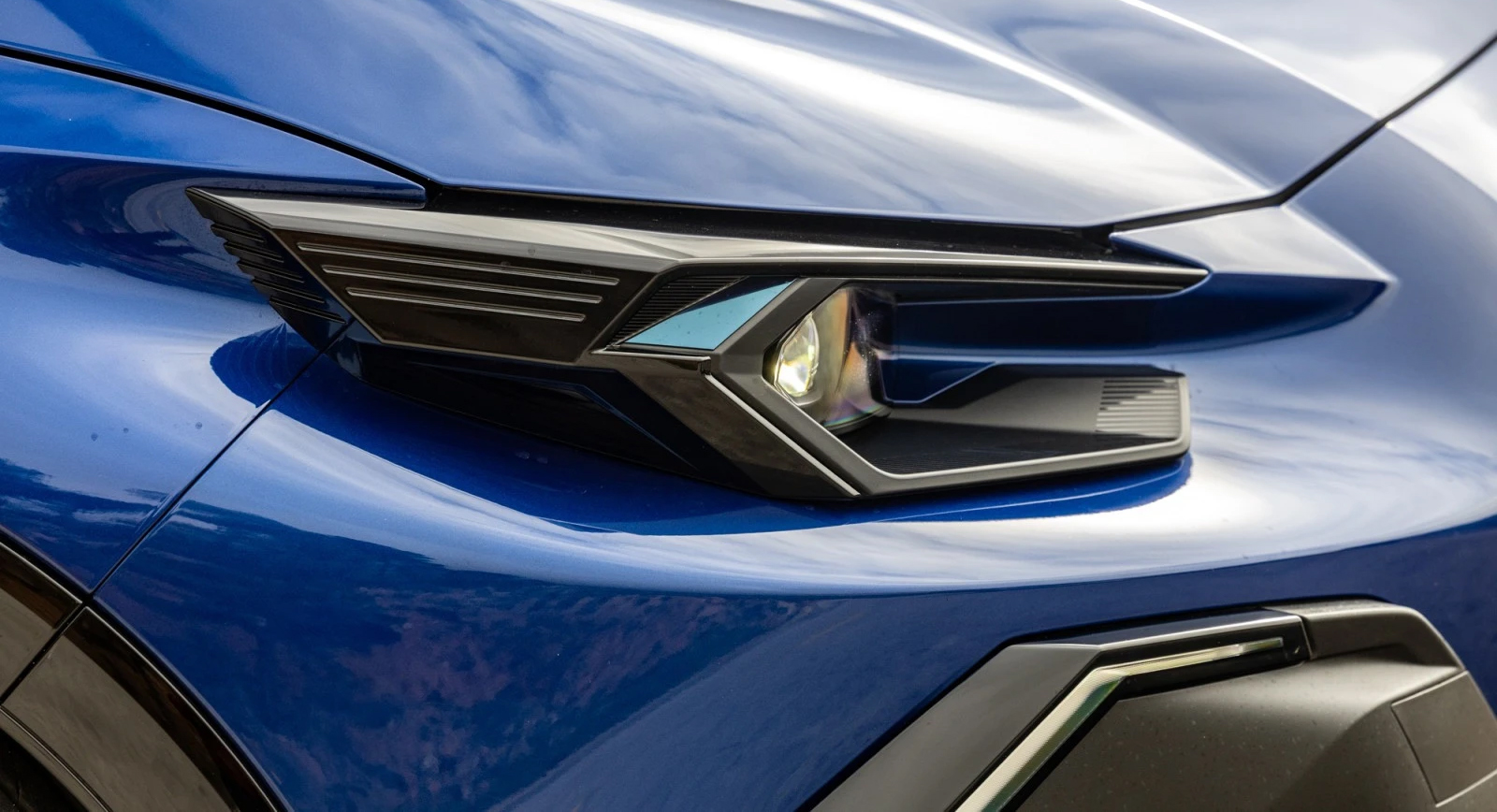 Υβριδικό σουπερμίνι με 160 PS, που καίει 3,9 lt και βγάζει 1.000 km