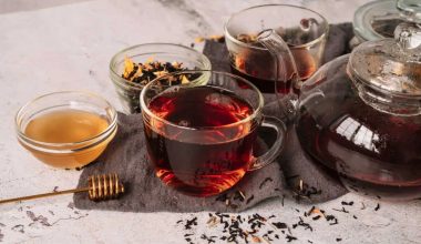 Αυτές είναι οι παρενέργειες που μπορεί να προκαλέσει το μαύρο τσάι – Τι να προσέχετε