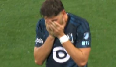 Ξέσπασε σε κλάματα ο Νεκτάριος Τριάντης μετά το γκολ που σημείωσε: Το αφιέρωσε στην μητέρα του που δεν ζει (βίντεο)