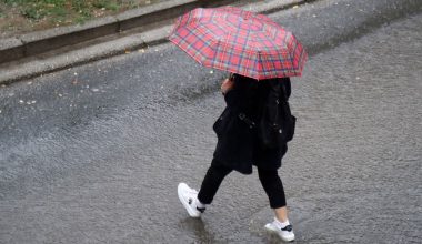 Καιρός: Πτώση της θερμοκρασίας αύριο – Τοπικές βροχές στα δυτικά, κεντρικά και βόρεια της χώρας