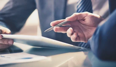 Του κατέθεσαν από λάθος 330 μισθούς, παραιτήθηκε, τον πήγαν δικαστήριο αλλά κέρδισε