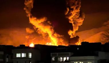 Κάτοικος Τεχεράνης για ισραηλινές επιθέσεις στις δεξαμενές πετρελαίου: «Νομίζαμε πως ήρθε το τέλος του κόσμου»