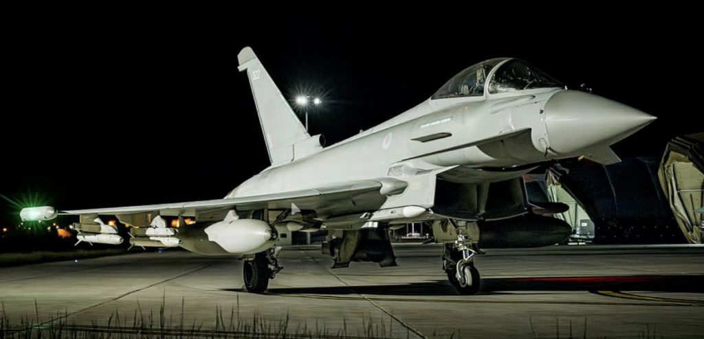 Βρετανικά μαχητικά κατέρριψαν drones που κατευθύνονταν προς την Ιορδανία και το Μπαχρέιν