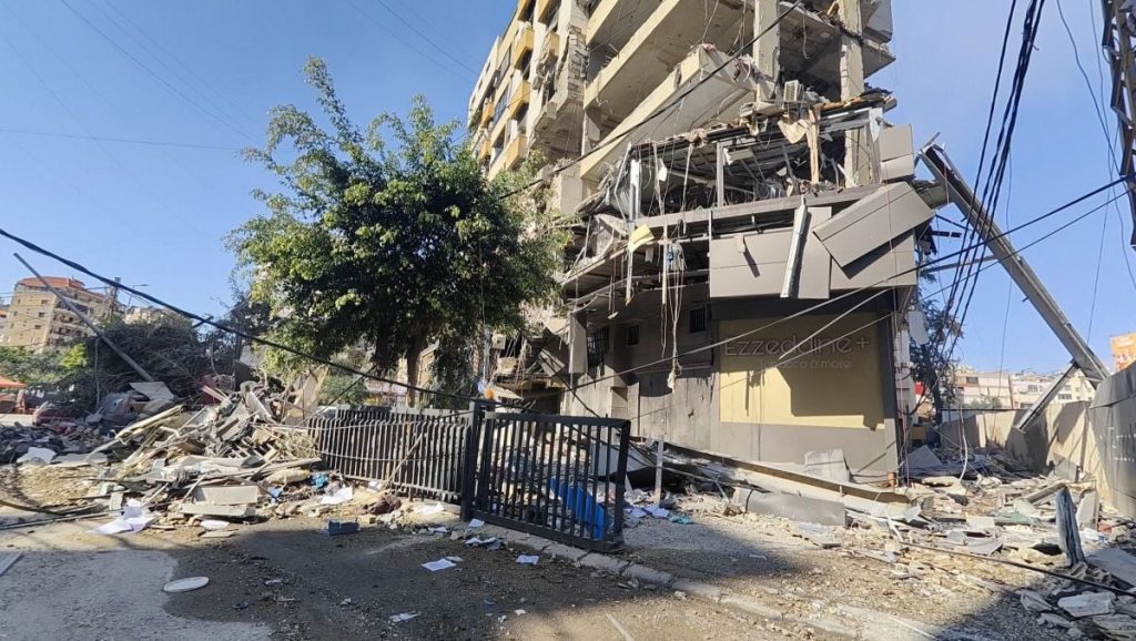 Οι ισραηλινές δυνάμεις βομβάρδισαν το ίδρυμα Al-Qard al-Hasan στη Βηρυτό (βίντεο)