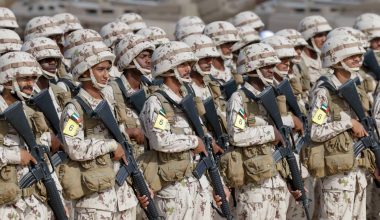 Συναγερμός στα ΗΑΕ: Ενεργοποιήθηκε η αεράμυνα για πυραύλους από την Τεχεράνη – Βίντεο από την κατάρριψη ιρανικού UAV