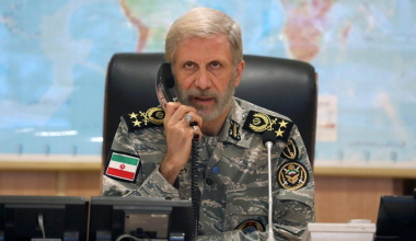 Αρχηγός ιρανικού Στρατού: «Αν ο Ν.Τραμπ μπει στη Μέση Ανατολή θα αποτελέσει άμεσο στόχο των δυνάμεών μας»