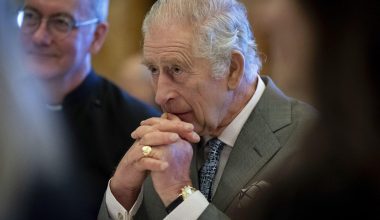 «Φουντώνουν» οι φήμες για παραίτηση του Καρόλου Γ’ από τον θρόνο – Οι δύο λόγοι πίσω από την πιθανή απόφασή του