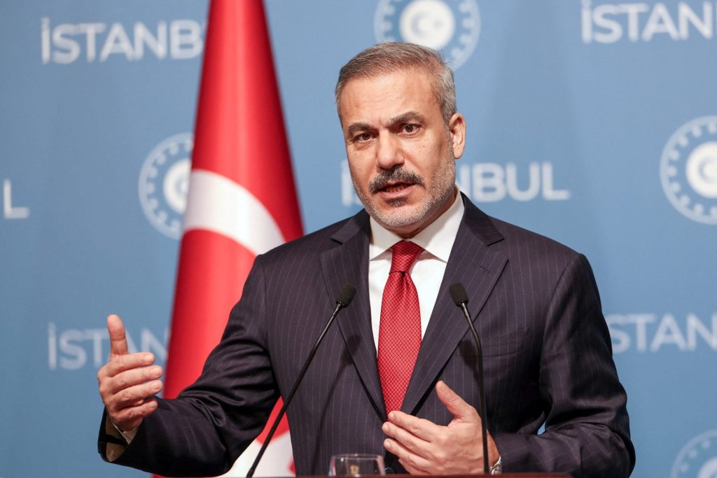 Τουρκία: To YΠΕΞ κάλεσε τον Ιρανό πρέσβη για εξηγήσεις σχετικά με την εκτόξευση του βαλλιστικού πυραύλου