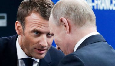 E.Mακρόν: «Θα ανοίξω τα Στενά του Ορμούζ με την βία» – Β.Πούτιν: «Θα σπάσεις τα μούτρα σου»