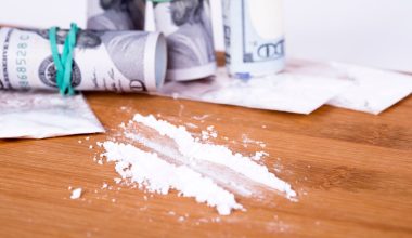 Στα «χέρια» του Λιμενικού δύο άνδρες για κατοχή κοκαΐνης: Σκόπευαν να την πουλήσουν και να βγάλουν 85.000 ευρώ