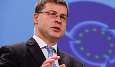 Επιμένει η ΕΕ: «Δεν θα χαλαρώσουμε τις κυρώσεις κατά της Ρωσίας – Αντιθέτως θα ασκήσουμε περισσότερη πίεση»