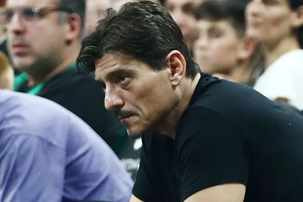 Στην προπόνηση του Παναθηναϊκού ο Δ.Γιαννακόπουλος λίγες μέρες μετά την ήττα σοκ από τον Ηρακλή