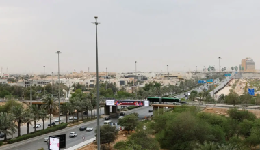 Σαουδική Αραβία: «Αναχαιτίσαμε επτά βαλλιστικούς πυραύλους και επτά drones»