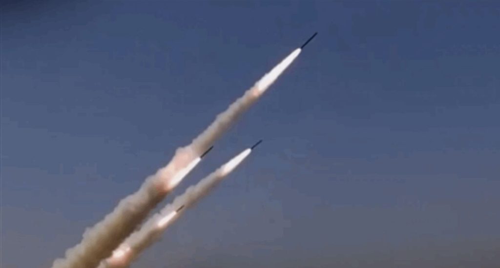 Βαρύ πλήγμα με 100 ρουκέτες και πυραύλους κατά της Χάιφας και άλλων περιοχών – Πολλές καταστροφές και τραυματίες