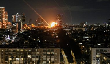 Ιράν: «Χτυπήσαμε την έδρα της μυστικής υπηρεσίας Σιν Μπετ, το Τελ Αβίβ & 2 ισραηλινές αεροπορικές βάσεις» (βίντεο)