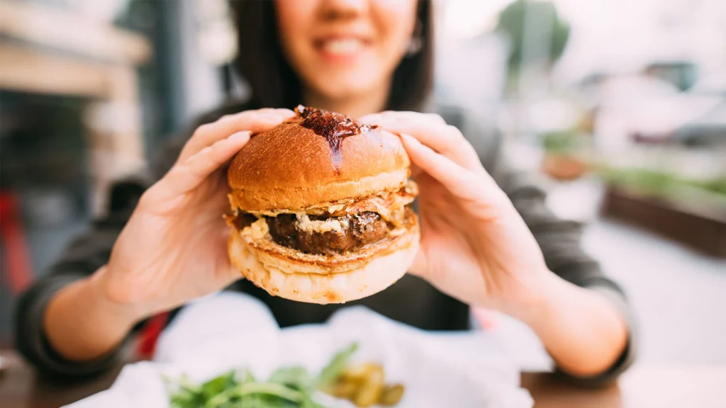 Πίσω στο 1989: Όταν το μπέργκερ με πατάτες κόστιζε… λιγότερο από 200 δραχμές (φώτο)