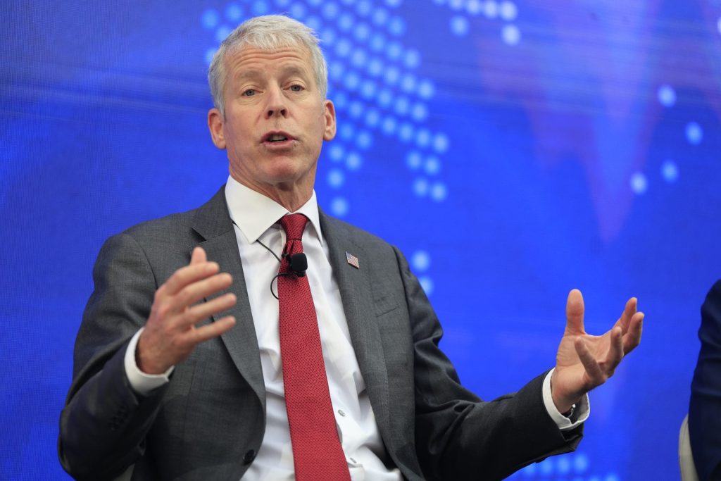 Υπουργός Ενέργειας ΗΠΑ: «Το Ναυτικό μας δεν είναι έτοιμο να συνοδεύσει δεξαμενόπλοια στα Στενά του Ορμούζ»