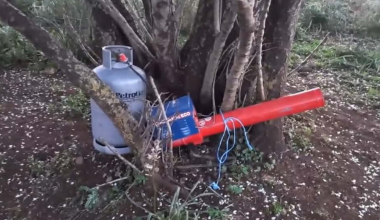 Αιτωλοακαρνανία: Κτηνοτρόφος έφτιαξε αυτοσχέδιο «κανόνι» για να σταματήσει τις επιθέσεις λύκων στα κοπάδια