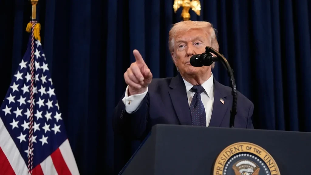 Ν.Τραμπ: «Εάν χρειαστεί θα προσφέρουμε στρατιωτική συνοδεία στα πετρελαιοφόρα στα Στενά του Ορμούζ»