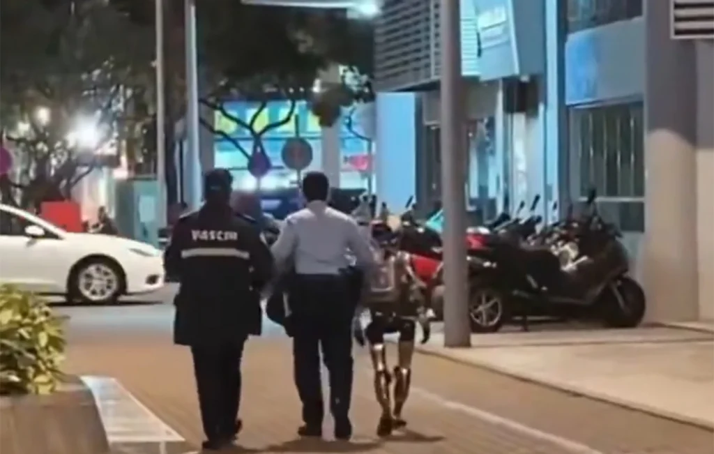 Κίνα: Συνέλαβαν ρομπότ γιατί τρόμαξε ηλικιωμένη γυναίκα! – Από την ταραχή της κατέληξε στο νοσοκομείο