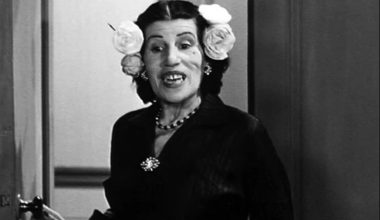 Η αποστομωτική απάντηση της Γ.Βασιλειάδου σε θεατή που την είχε αποκαλέσει «άσχημη»!