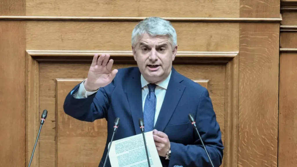 Περί διαγραφής Ο.Κωνσταντινόπουλου: Ήταν «ξένο» σώμα εδώ και μήνες και υιοθετούσε κυβερνητικές θέσεις