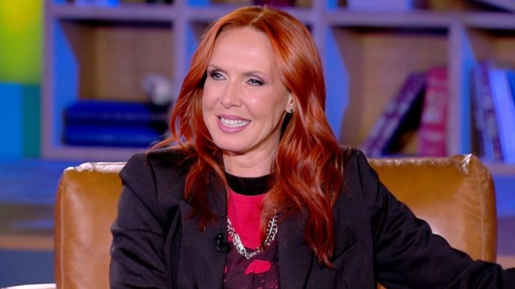 Εβελίνα Παπούλια: «Ο γάμος δεν μου ταιριάζει – Θέλω να πεθάνω ελεύθερη και απόλυτα ερωτευμένη» (βίντεο)