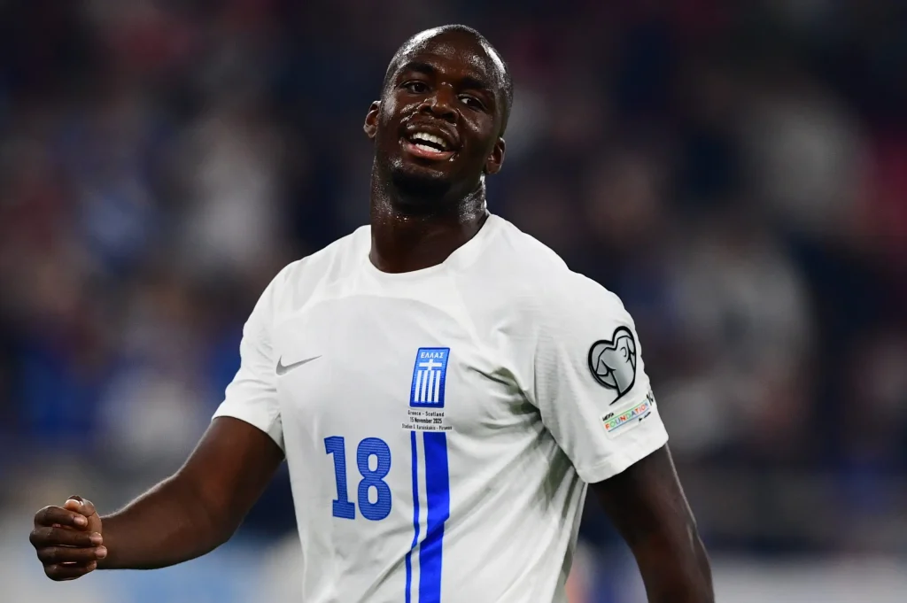 Συνάντηση «πράσινων γιγάντων» στo T-Center: Τετέι και Ναν αντάλλαξαν φανέλες μετά τη διπλή νίκη του ΠΑΟ (φωτο)