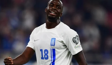 Συνάντηση «πράσινων γιγάντων» στo T-Center: Τετέι και Ναν αντάλλαξαν φανέλες μετά τη διπλή νίκη του ΠΑΟ (φωτο)