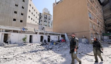 Ιρανικός βαλλιστικός πύραυλος έπληξε κατοικημένη περιοχή στο κεντρικό Ισραήλ (βίντεο)