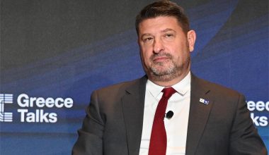 «Ηλία ρίχ’ το»: Mε τη γνωστή ατάκα ο Ν.Χαρδαλιάς έδωσε το σήμα για την κατασκευή της πλατείας Γαλατσίου