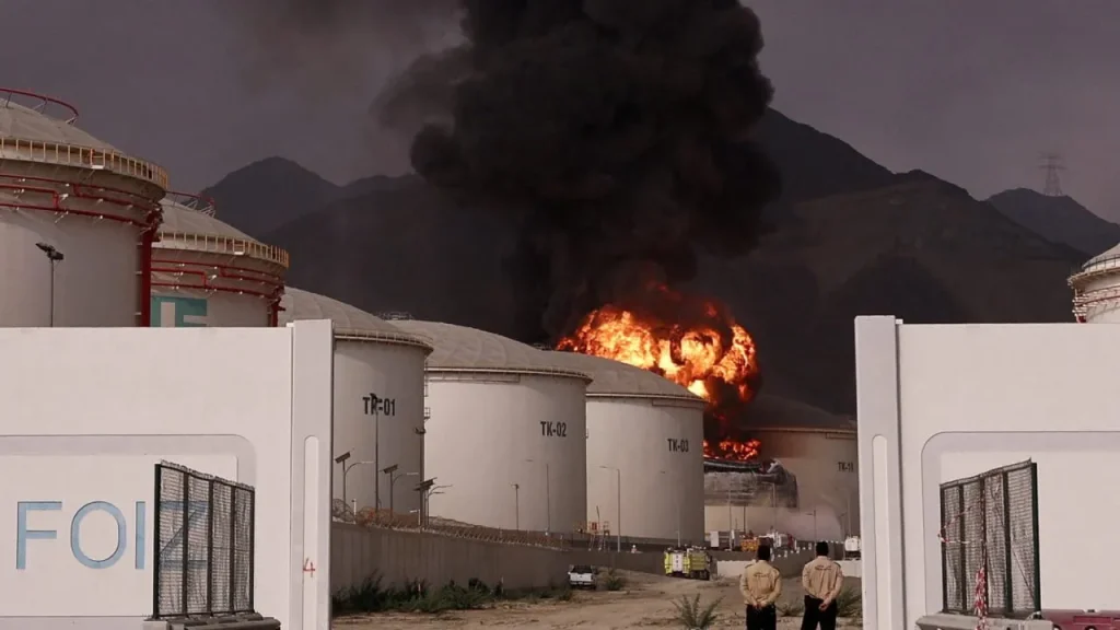 Η Φουτζέιρα στα ΗΑΕ χτυπήθηκε τρεις φορές από τους Ιρανούς!