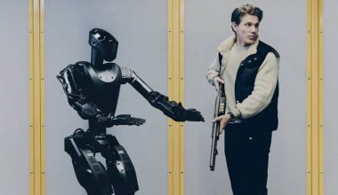 Η Ουκρανία δοκιμάζει τα ανθρωποειδή ρομπότ Phantom MK-1 σε συνθήκες πολέμου