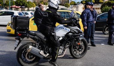 Αγνόησε το κόκκινο φανάρι ο αστυνομικός που παρέσυρε και σκότωσε 63χρονο έξω από την Βουλή