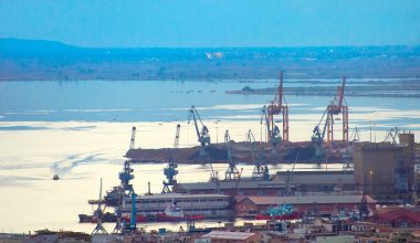 Πλοίο με σημαία Λιβερίας μόλυνε θαλάσσια περιοχή στο λιμάνι της Θεσσαλονίκης – Συνελήφθησαν δύο άτομα