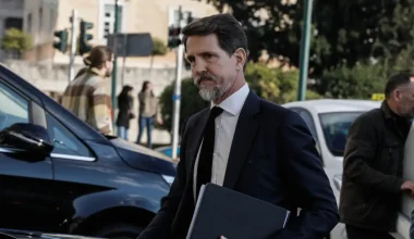 Ο Παύλος Ντε Γκρες θα επισκεφτεί το Άγιον Όρος: Υπάρχει κάποιο «μήνυμα»;