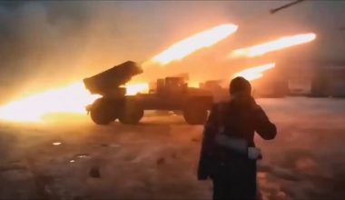 Μπαράζ πυρών από το Πακιστάν στο Αφγανιστάν: Εκτόξευσε 270 πυραύλους & ρουκέτες σε 48 ώρες στην Κουνάρ