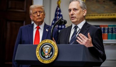 Παρέμβαση από τον «Τσάρο της AI» του Τραμπ: «Σταματήστε τον πόλεμο με το Ιράν τώρα – Κινδυνεύουμε»