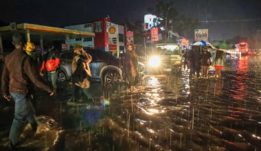 Σφοδρές βροχοπτώσεις στην Κένυα: Πλημμύρισαν τα πάντα – Πάνω από 62 οι νεκροί (βίντεο)