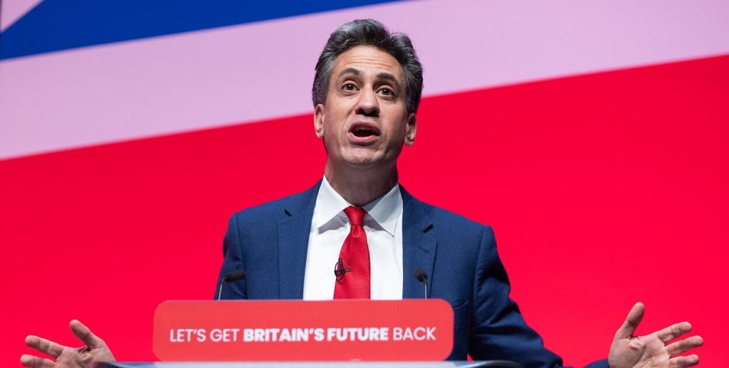 Βρετανός υπουργός Ενέργειας: «Είναι πολύ σημαντικό να διασφαλιστεί η ασφάλεια της ναυσιπλοΐας στα Στενά του Ορμούζ»