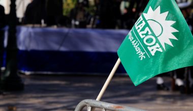 Με ισχυρή εκλογή δικών του συνέδρων ο Ν.Ανδρουλάκης θέλει να κλείσει την διαγραφή Ο.Κωνσταντινόπουλου