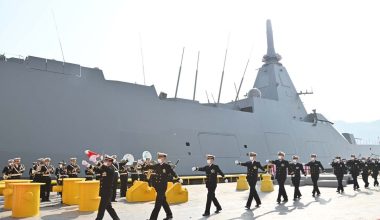 Επιφυλακτική η Ιαπωνία στην αποστολή πολεμικών πλοίων στο Ορμούζ – Αποδεσμεύει τα στρατηγικά της αποθέματα