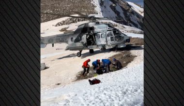 Ορειβάτης τραυματίστηκε στη Δρακόλιμνη Τύμφης – Η απίστευτη διάσωση με ελικόπτερο (βίντεο)