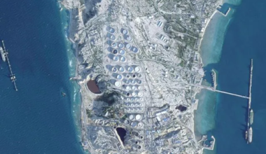 Ιράν: Δεξαμενόπλοια συνεχίζουν να φορτώνουν πετρέλαιο στο νησί Χαργκ