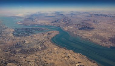 Η Ν.Κορέα εξετάζει το ενδεχόμενο αποστολής πολεμικού πλοίου στα Στενά του Ορμούζ