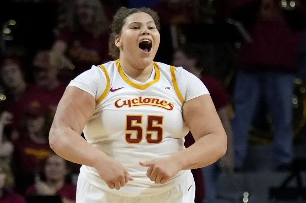 Η Άουντι Κρουκς απαντά στα σχόλια για τα κιλά της: «Το να είμαι μεγαλόσωμη είναι κάτι για το οποίο είμαι περήφανη»