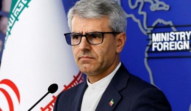 Η Τεχεράνη απειλεί το Κίεβο: «Η Ουκρανία έγινε συνεργός σε επιθέσεις – Μπορεί να γίνει νόμιμος στόχος του Ιράν»