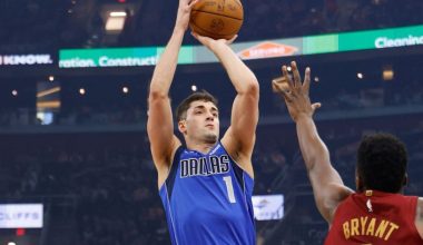 Τζον Πουλακίδας: Θετική εμφάνιση για τον 22χρονο ομογενή γκαρντ με τη φανέλα των Μάβερικς (βίντεο)