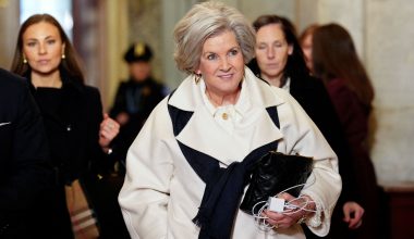 Ν.Τραμπ: Aποκάλυψε πως η προσωπάρχης του Λευκού Οίκου διαγνώστηκε με καρκίνο